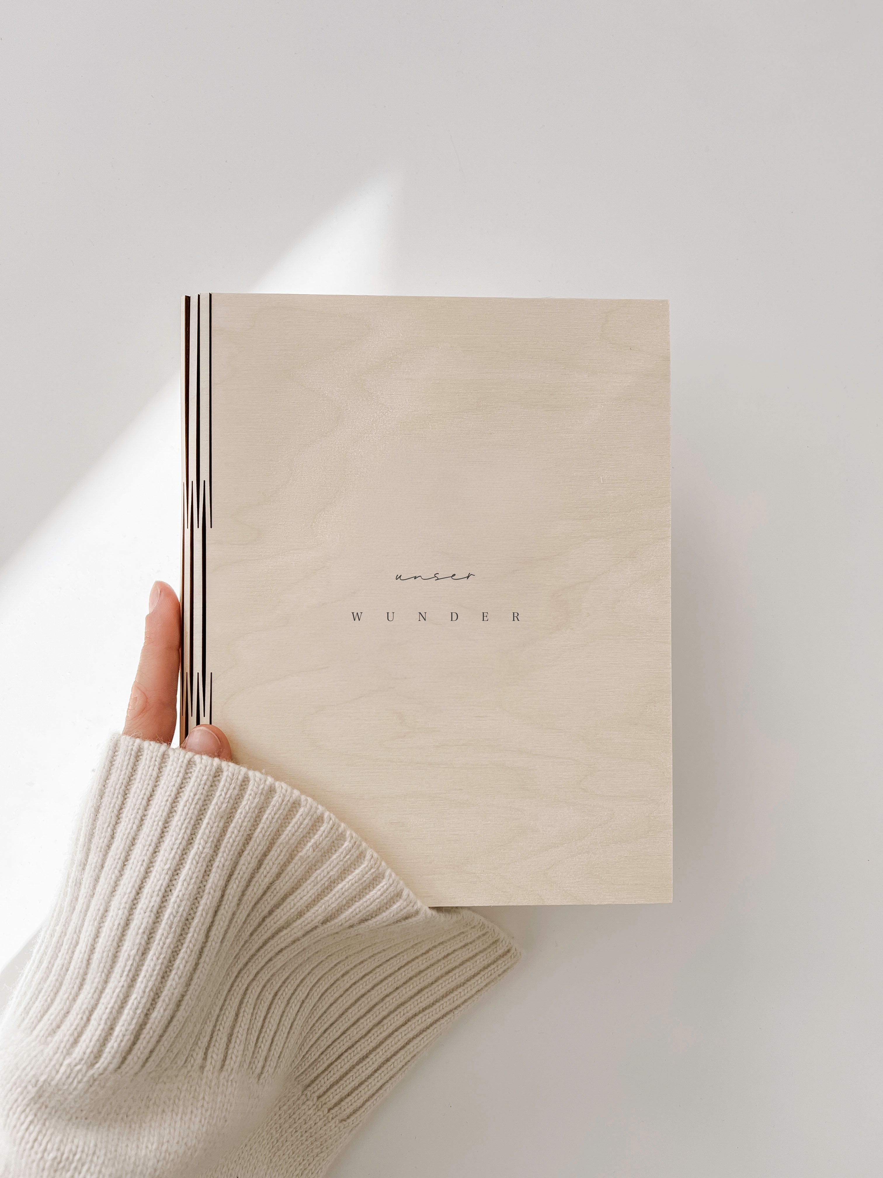 Erinnerungsalbum aus Holz - unser Wunder