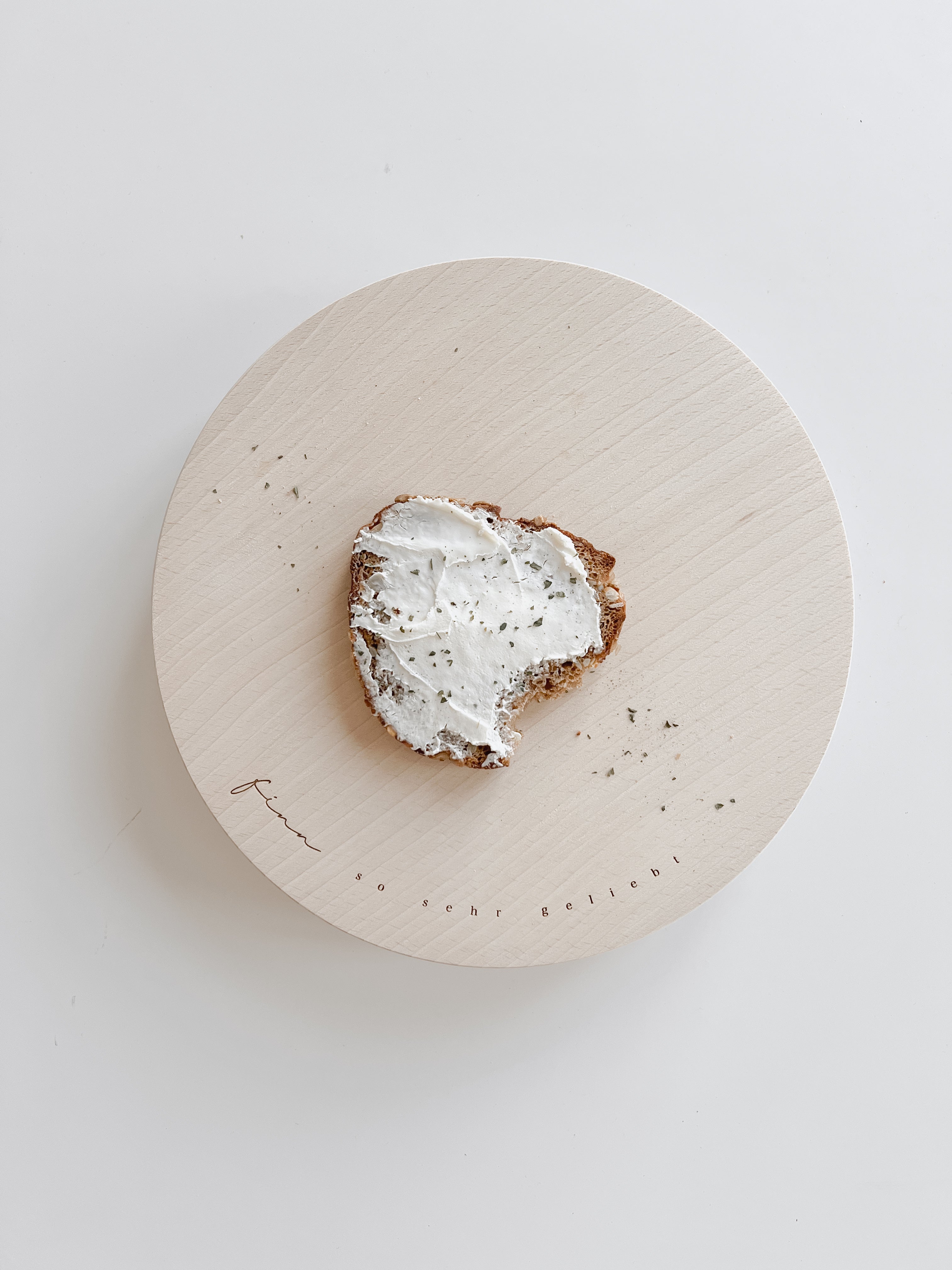 Frühstücksbrettchen personalisiert - so sehr geliebt