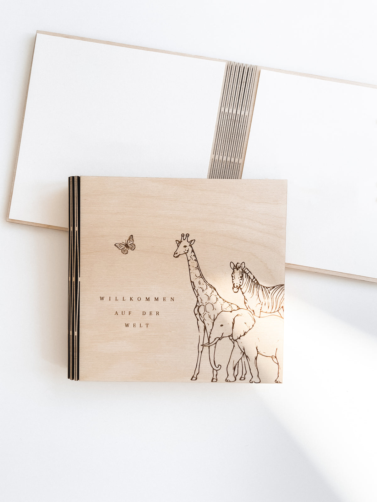 Holzkarte mit Giraffe Zebra Elefant Geschenk Geburt