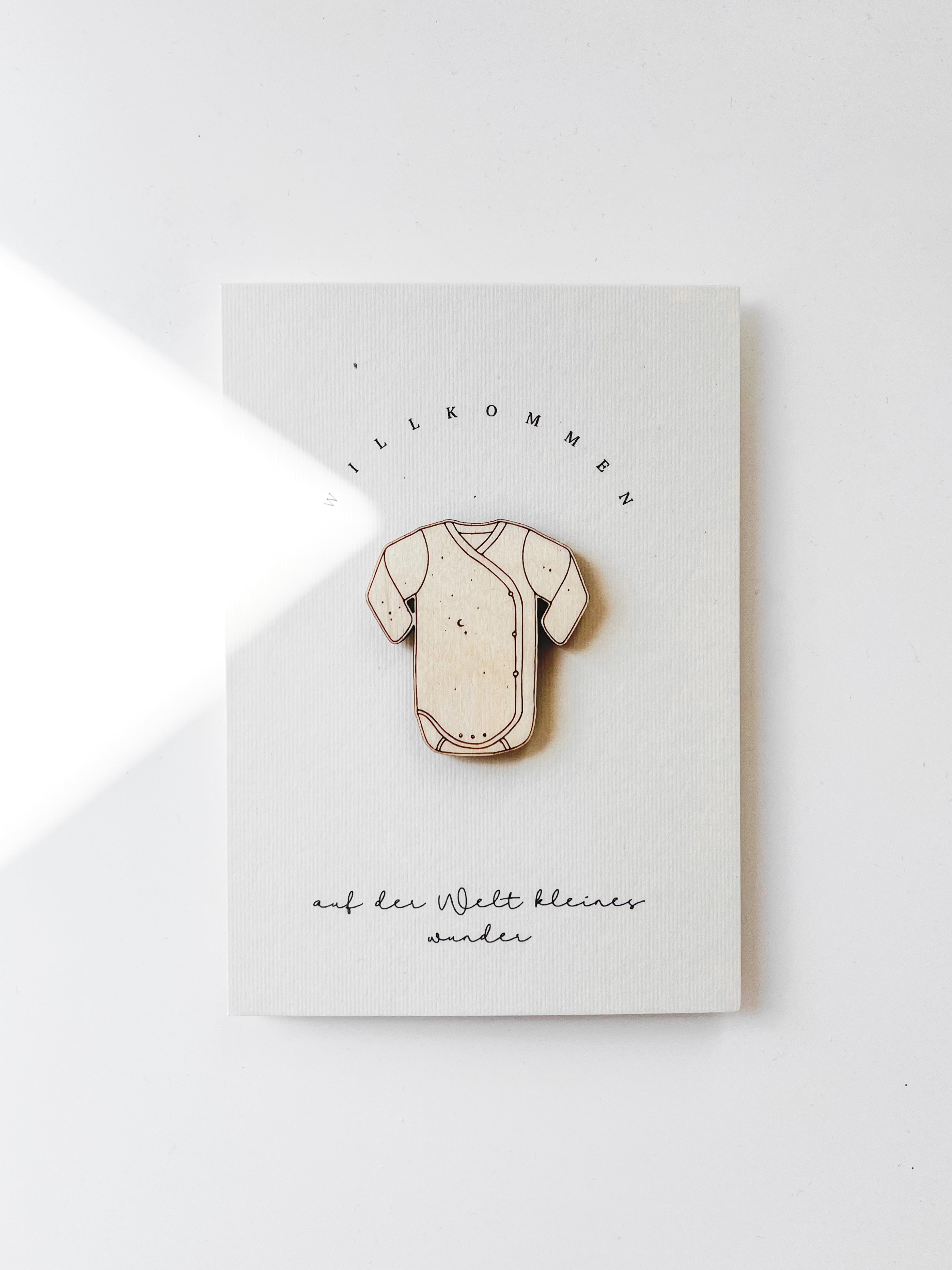 Karte zur Geburt aus Holz - Baby Body