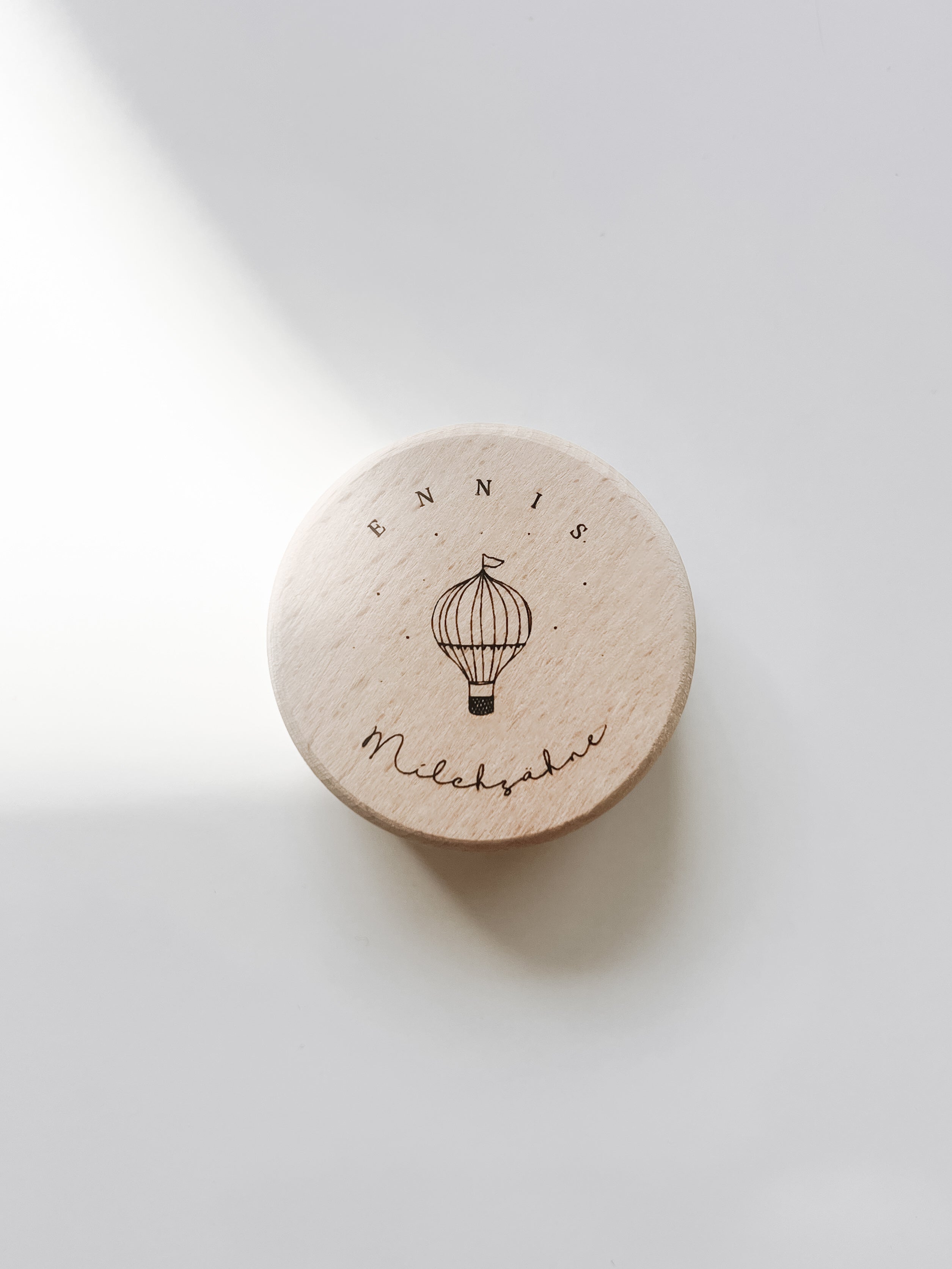 Zahndose Holz personalisiert - Heißluftballon