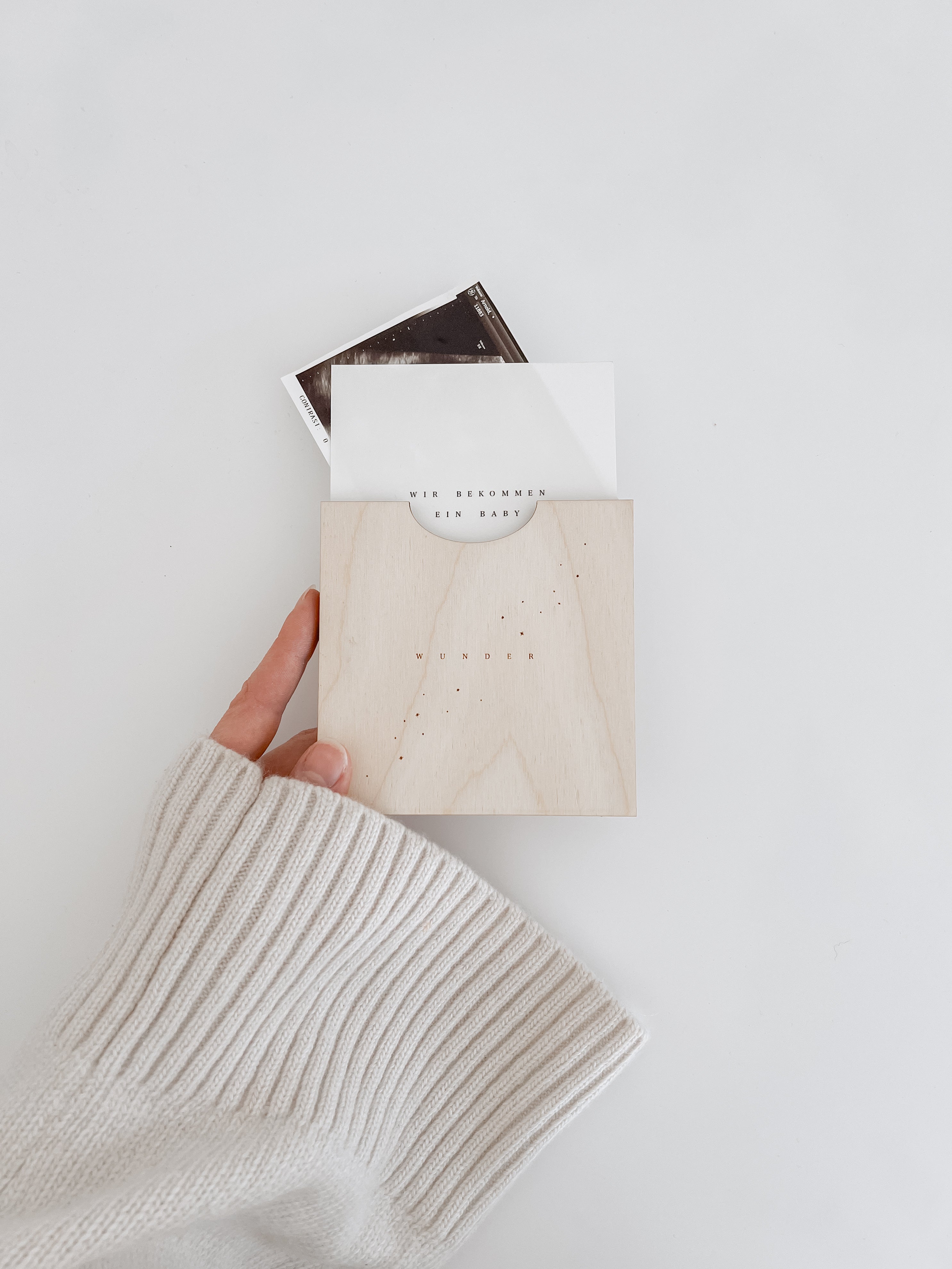 Schwangerschaftsverkündung - minimalistisch