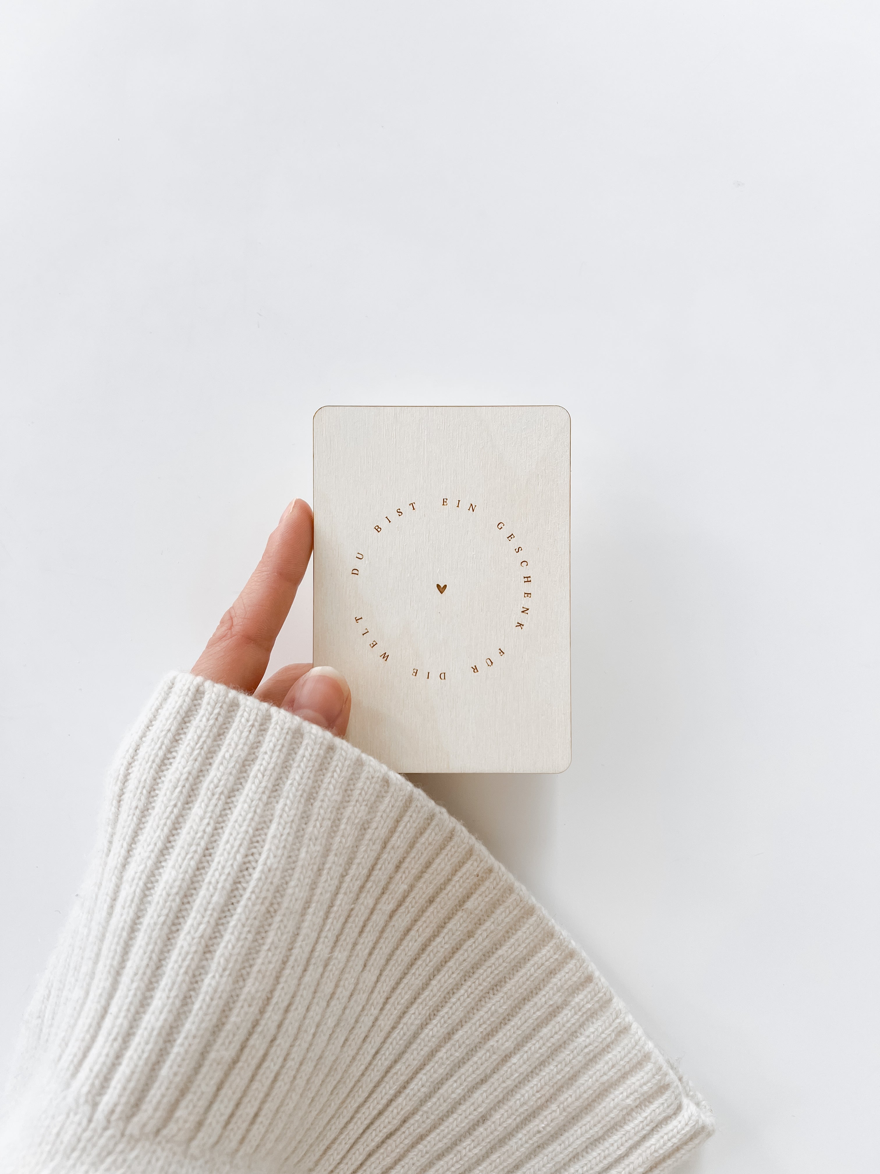 Karte zur Geburt aus Holz - Geschenk für die Welt