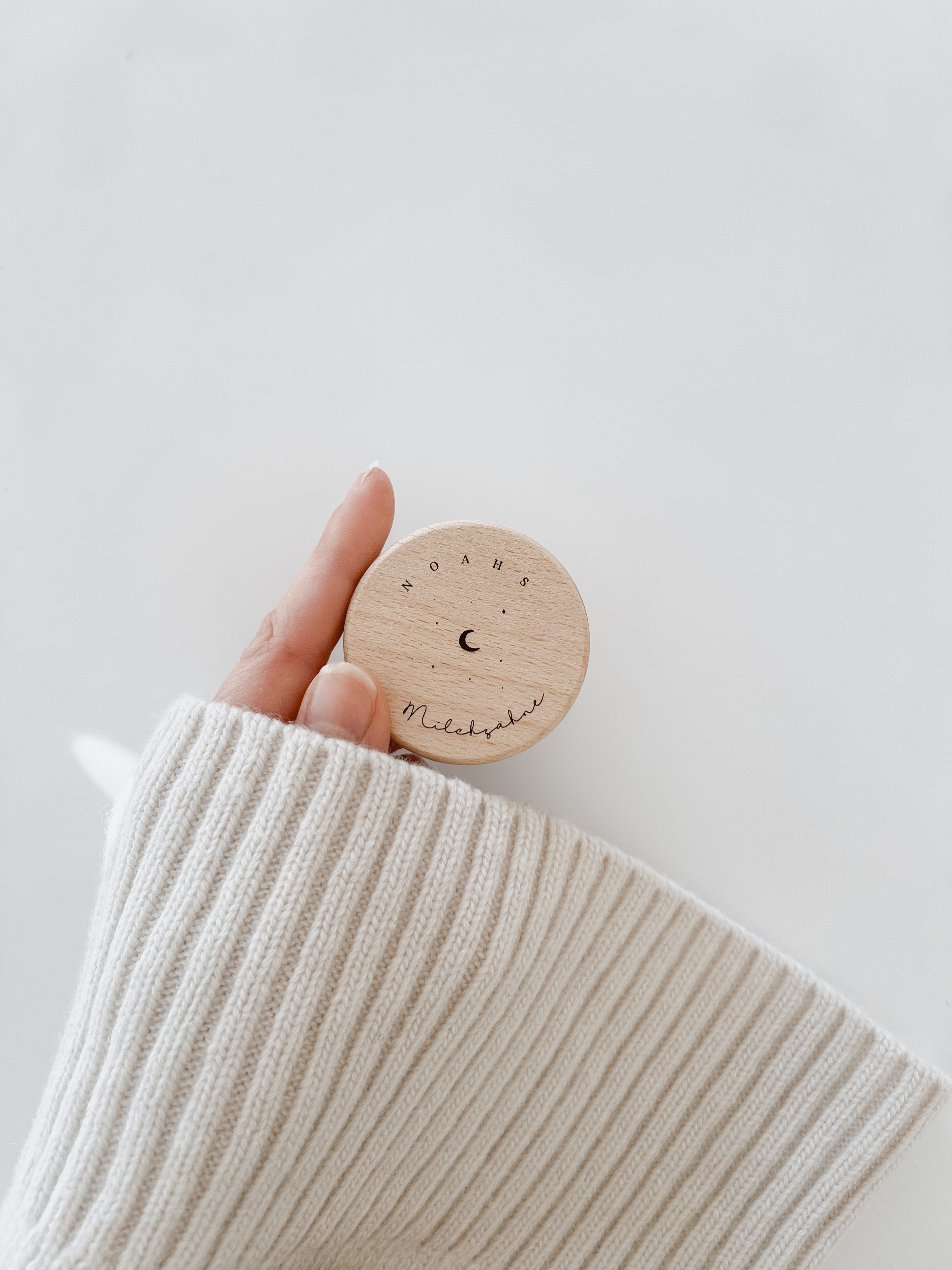 Zahndose Holz personalisiert - Mond Gravur